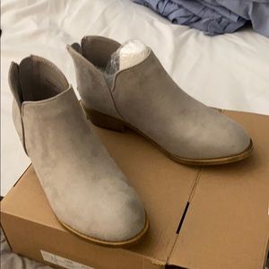 NWT Journee Collection ankle boots